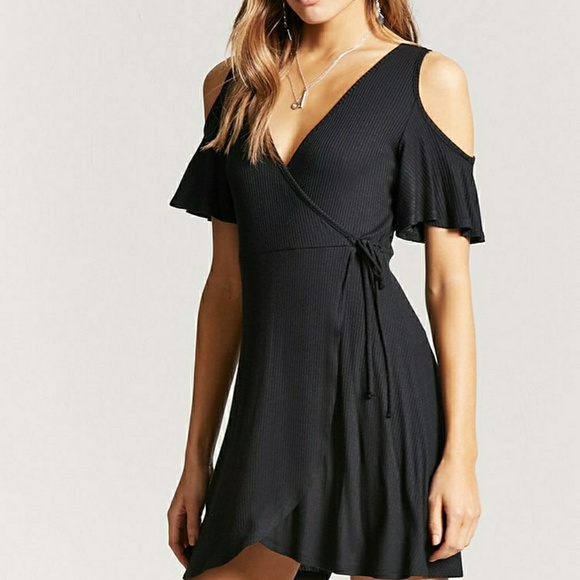 Off the shoulder tie front wrap dress - Picture 8 of 8